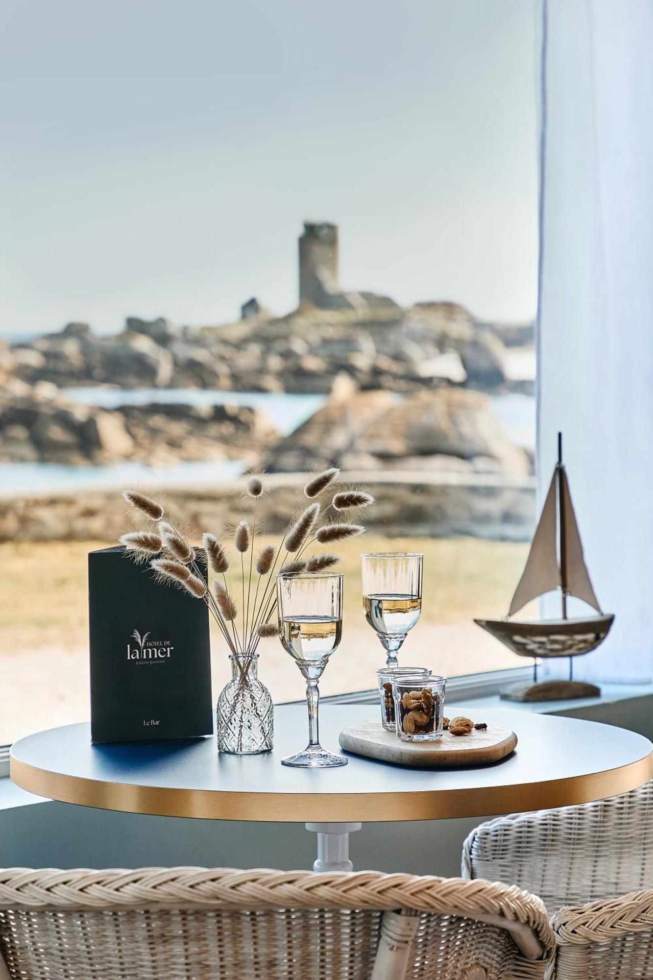 Hôtel de la Mer, The Originals Relais Brignogan-Plages Exterior foto